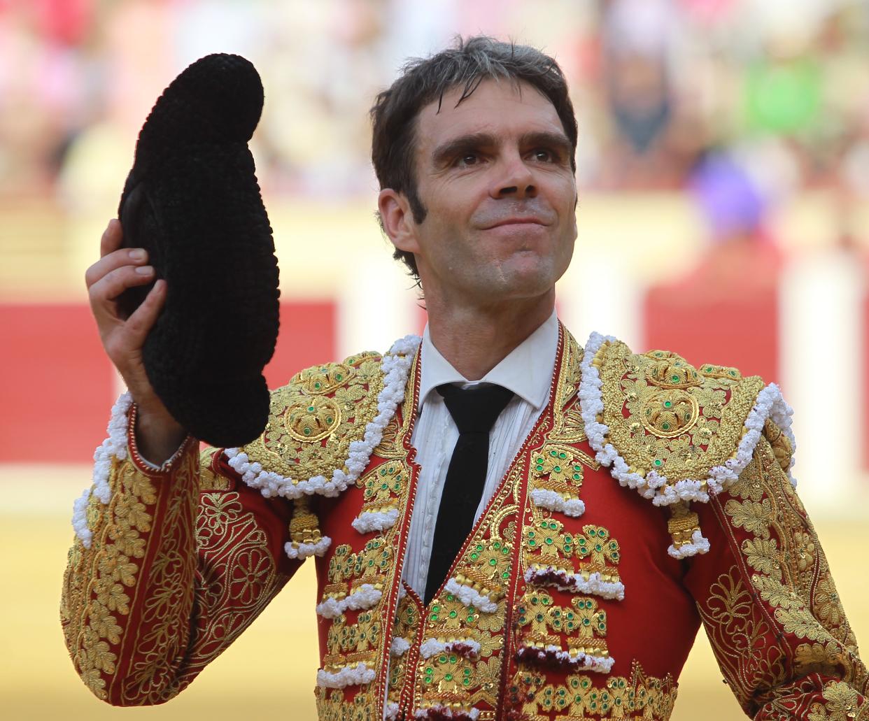 Spanish matador Jose Tomas stands during the Victor Barrio tribute bullfight at the Paseo de Zorrilla bullring, in Valladolid on September 4, 2016. / AFP / ALBERTO SIMON        (Photo credit should read ALBERTO SIMON/AFP via Getty Images)