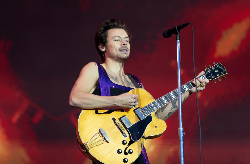 COVENTRY, ENGLAND - MAY 29: Harry Styles performs on stage at Radio 1's Big Weekend 2022 at the War Memorial Park on May 29, 2022 in Coventry, England. (Photo by Jo Hale/Redferns)