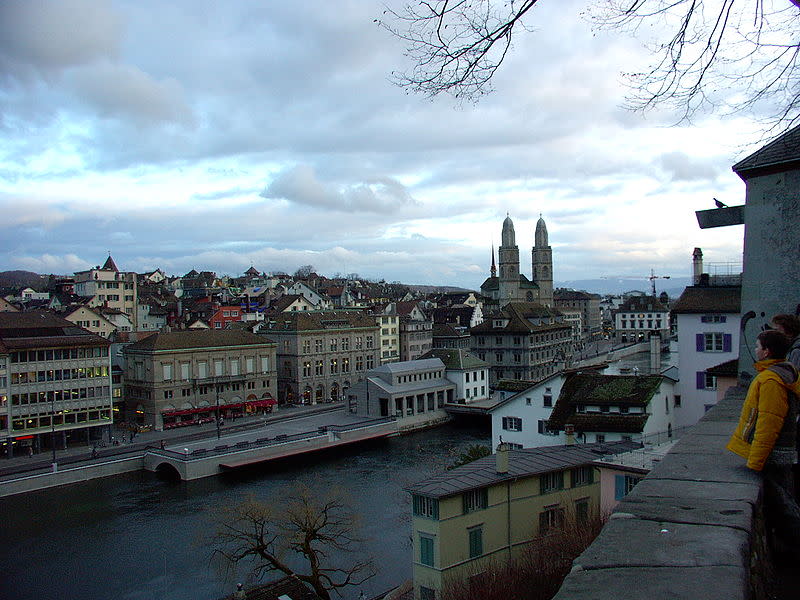 <b>7. Zurich (Suiza)</b>: Otra de las grandes sorpresas del ranking. La urbe suiza cae seis plazas y abandona el primer puesto de la clasificación anterior, que la situaba como la ciudad más cara del mundo.