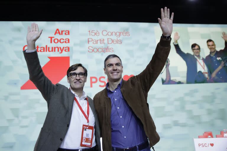 Pedro Sánchez junto a Salvador Illa