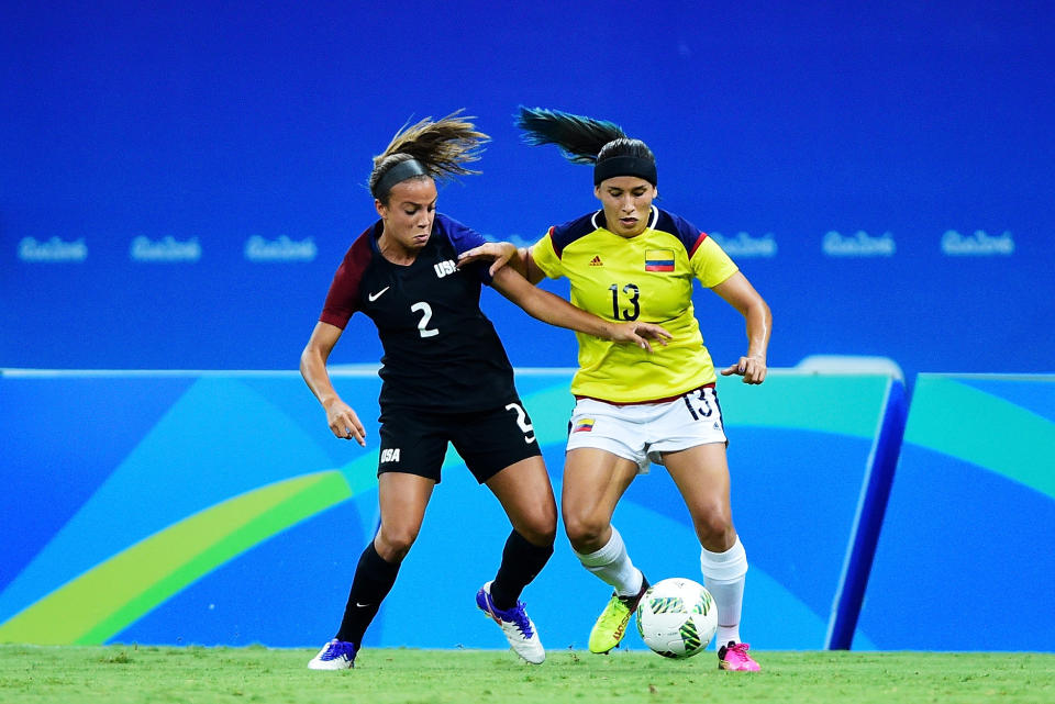 Mallory Pugh of the U.S. vies for the ball against Colombia. (Getty)