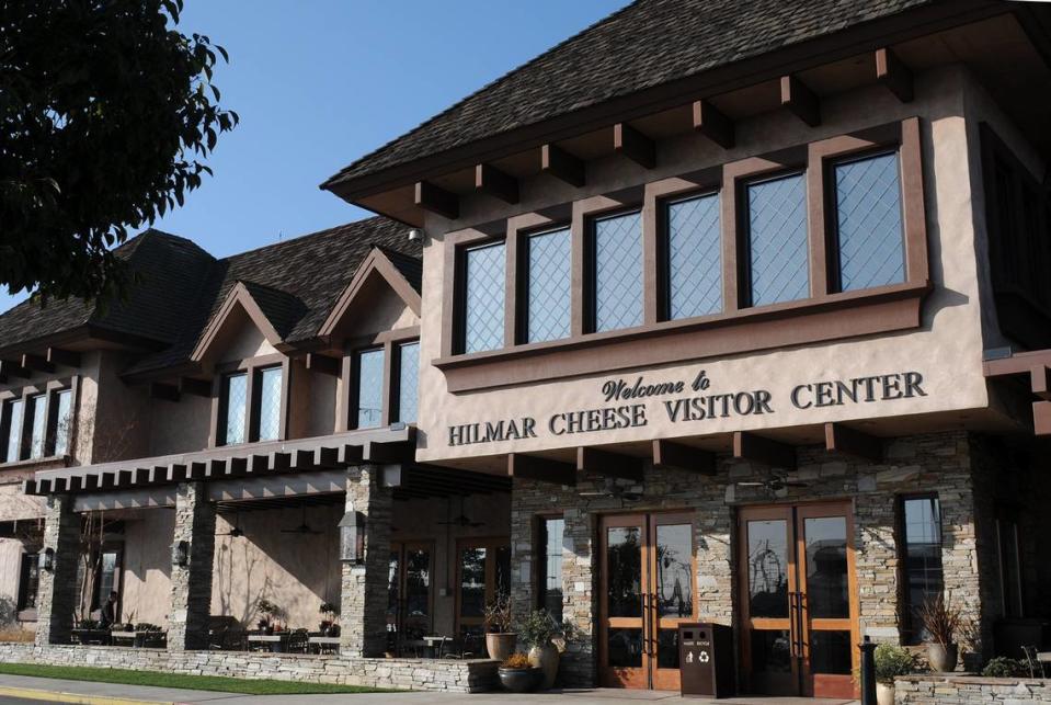 En la foto, el Centro de Visitantes de Hilmar Cheese, en Lander Avenue en Hilmar, California.