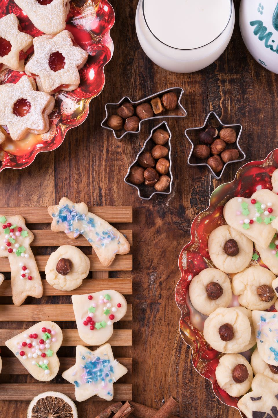 16) Plan a cookie exchange with your neighbors.