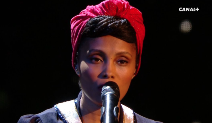 Imany sur scène pour l’hommage aux disparus