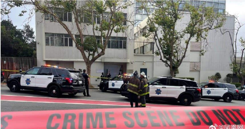 中國大陸駐舊金山總領事館於美東時間9日驚傳遭不明人士駕車衝進建築內部。（圖／翻攝自微博）
