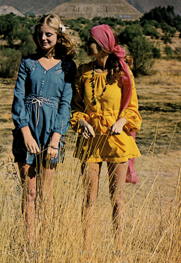 El Embroidery, las telas más livianas y volátiles con estampados floreadas daban indicios que en 1972 la tendencia ‘Folk’ iba a dar paso a la tan famosa moda ‘hippie’