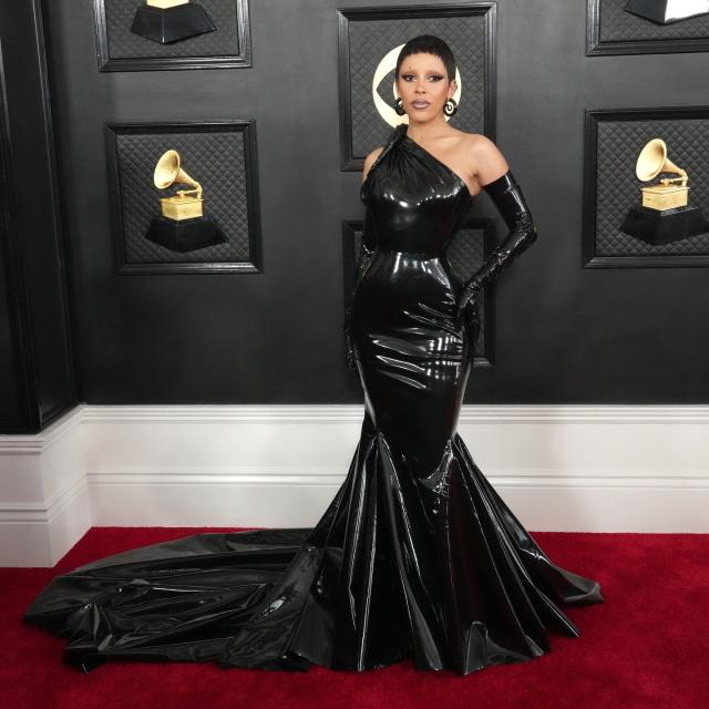 Doja Cat Goes Sultry in Black Latex Dress on the 2023 Grammys Red Carpet