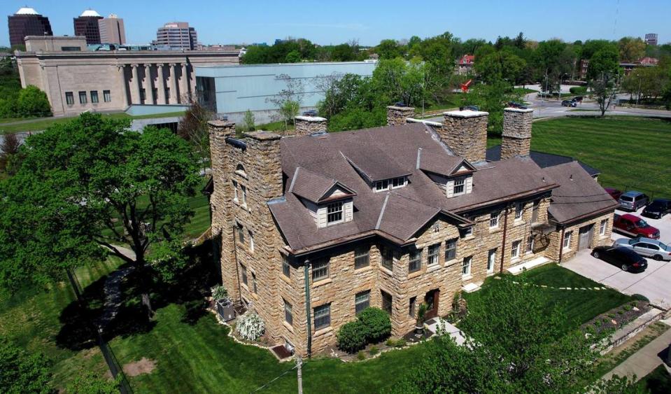 Kansas City house flippers Peter and Heather Caster bought the Rockhill Tennis Club, across from The Nelson -Atkins Museum of Art, for $485,000 in 2019. They plan to sell the renovated mansion for $2.5 million.