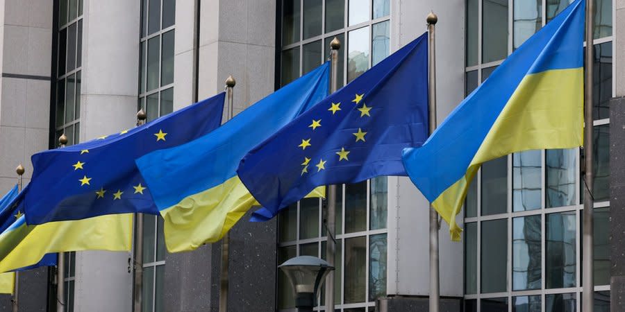 Flags of Ukraine and the EU in Brussels