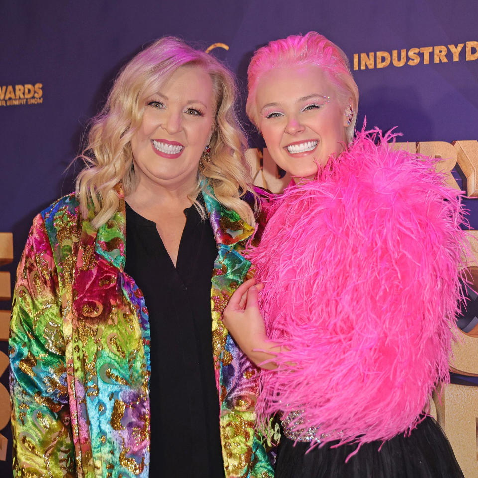 Jessalynn Siwa and JoJo Siwa (Momodu Mansaray / Getty Images)