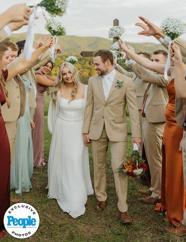 <p>Kayla Johnson Photography</p> (L-R) Maddie Grace Duggar and Jason Duggar at their Tennessee wedding on October 3, 2024.