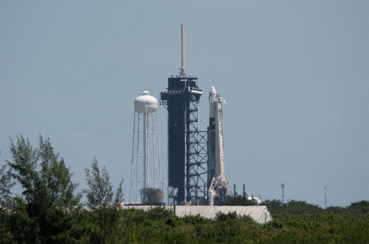 SpaceX resets for delayed launch of historic commercial mission