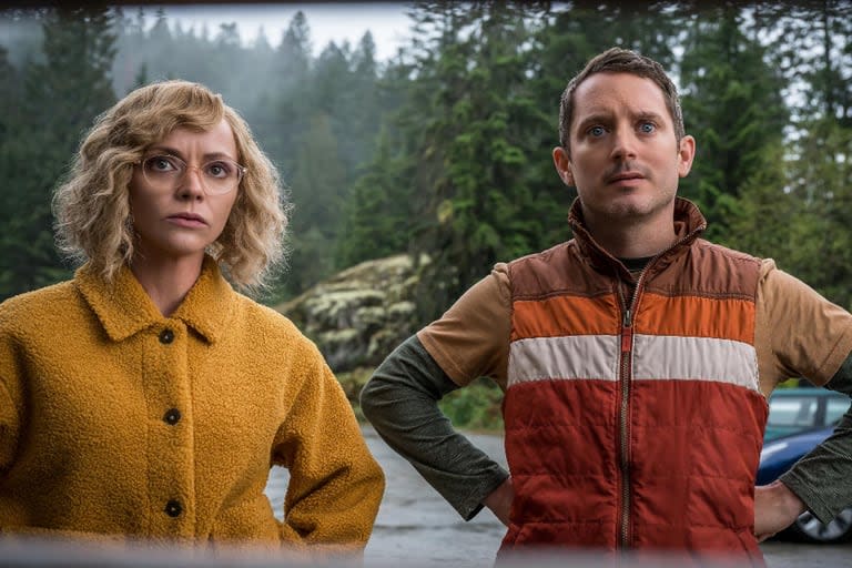 La segunda temporada contó con la aparición de tres nuevos actores, entre los que figuró Elijah Wood