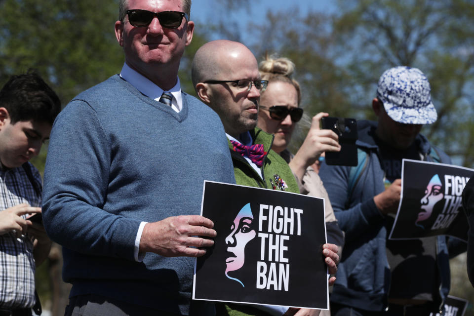 Democratic lawmakers joined activists to rally against the transgender military service ban near the U.S. Capitol in April. (Photo: Alex Wong/Getty Images)