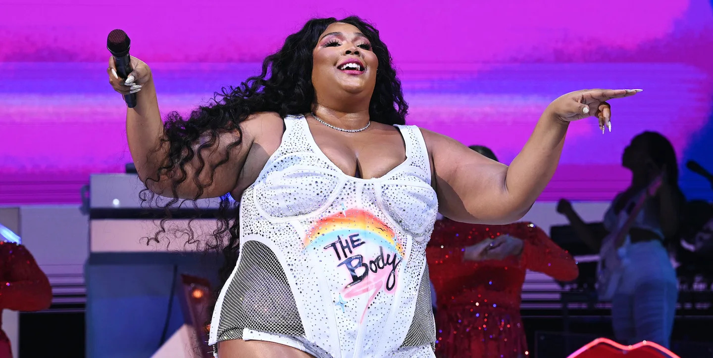 All the celebrities who have embraced their stretch marks, image size:1440x724