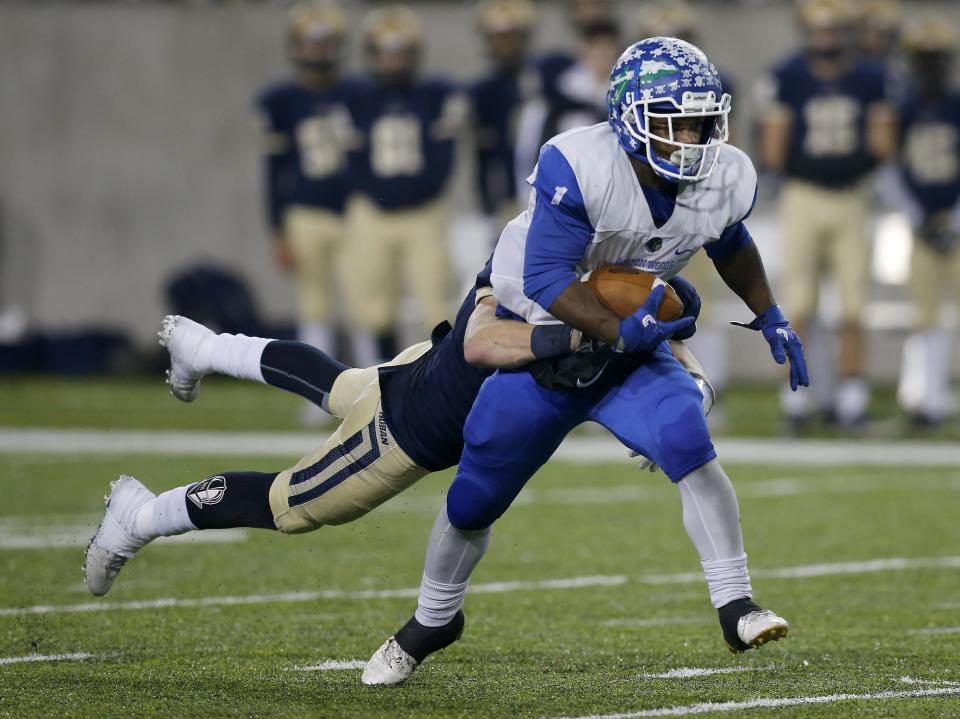 Cornell Beachem Jr. for Winton Woods in the 2017 DII state title game. He now stars for Mount St. Joseph.