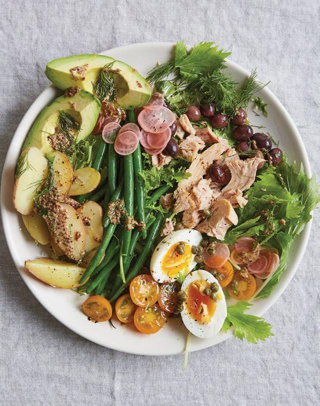 Indian Salad Bowl with Crunchy Chickpeas