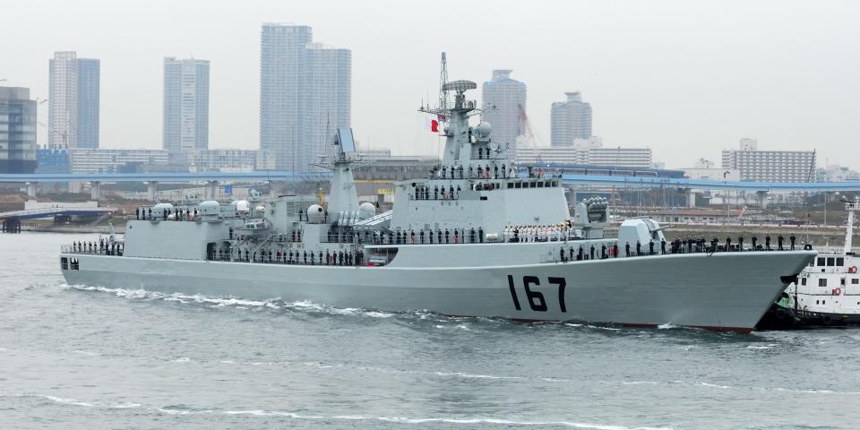 Shenzhen (DDG-167), Type 051B Luhai-class destroyer, in Tokyo, Japan on November 2007.