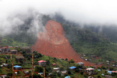 A general view of the mudslide at the mountain town of Regent, Sierra Leone August 16, 2017. REUTERS/Afolabi Sotunde