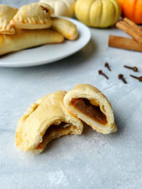 <p>La Saucy Kitchen</p><p> They’re like a mini handheld pumpkin pie, soft and flaky on the outside, with pumpkin goodness on the inside.</p><p><strong>Get the recipe:</strong> <a href="https://lasaucykitchen.com/pumpkin-pie-empanadas/" rel="nofollow noopener" target="_blank" data-ylk="slk:Pumpkin Pie Empanadas;elm:context_link;itc:0;sec:content-canvas" class="link ">Pumpkin Pie Empanadas</a></p><p> <strong>Related: </strong><strong>35 <a href="https://www.yahoo.com/lifestyle/19-easy-cinco-mayo-appetizers-155859551.html" data-ylk="slk:Mexican Appetizers Your Cinco de Mayo Party Needs;elm:context_link;itc:0;sec:content-canvas;outcm:mb_qualified_link;_E:mb_qualified_link;ct:story;" class="link  yahoo-link">Mexican Appetizers Your Cinco de Mayo Party Needs</a></strong></p>