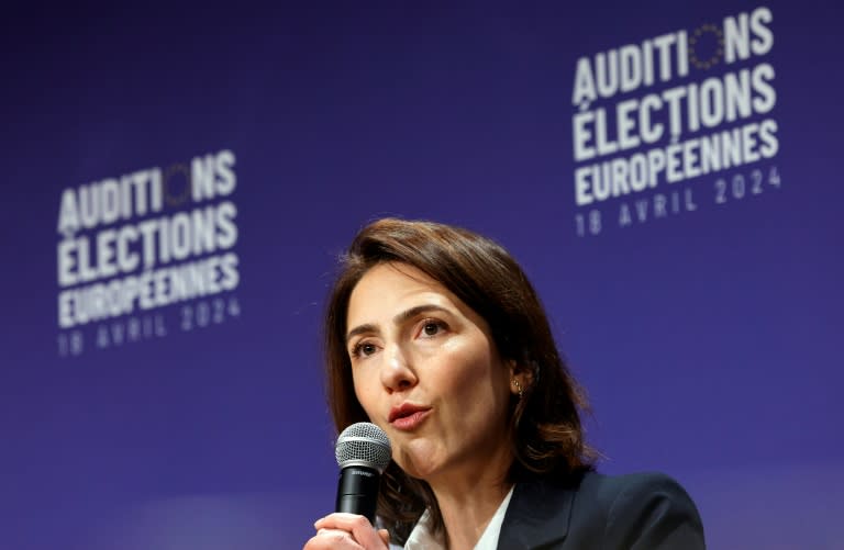 La tête de liste Renaissance aux européennes Valérie Hayer lors d'un débat devant le Medef, à Paris, le 18 avril 2024 (Geoffroy VAN DER HASSELT)