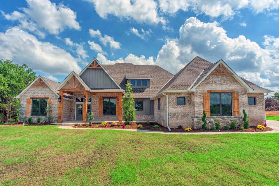 SWM & Sons had this house on Ashton Cove Circle in Choctaw in the Fall Parade of Homes by the Central Oklahoma Home Builders Association.