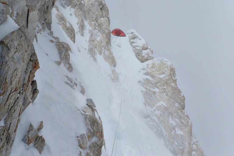 El lugar donde estaba emplazada la carpa de los alpinistas