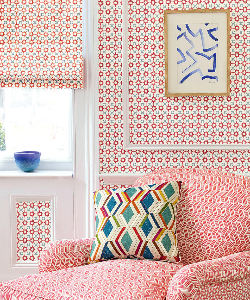 SOFTEN GEOMETRICS WITH PASTELS