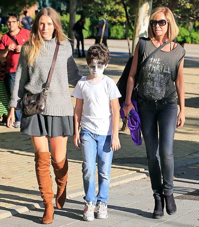 Anna Barachina con Lara Dibildos y su hermano Álvaro