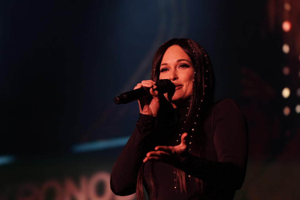 Kacey Musgraves durante su concierto en el festival Corona Capital en la Ciudad de México el 18 de noviembre de 2022. (Foto AP/Eduardo Verdugo)