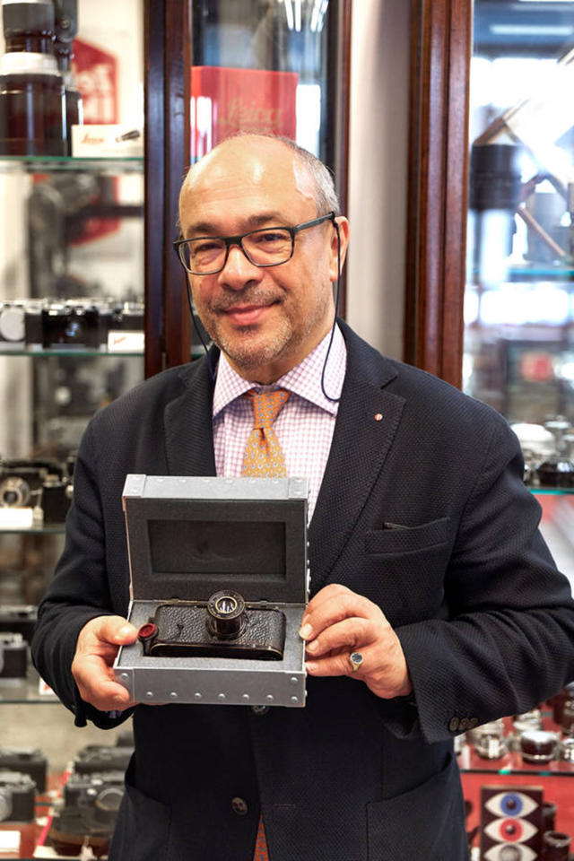 Rare Leica camera fails to set record at Hong Kong auction - BBC News