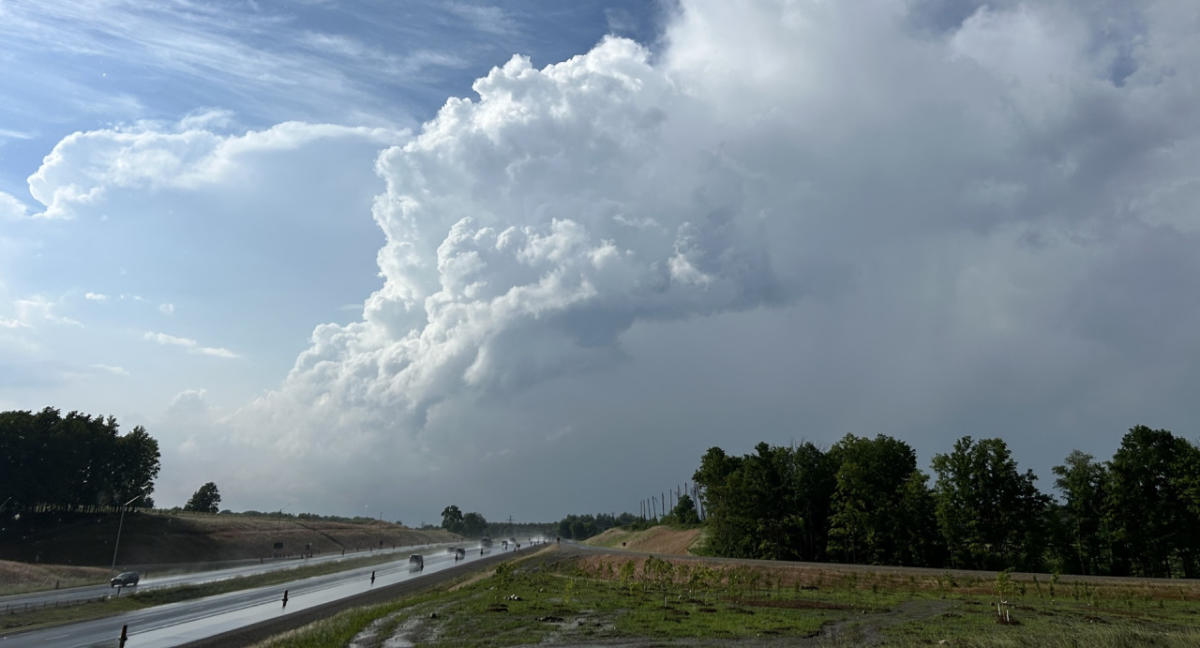 Severe weather, late-season heat pushes into northwest Ontario