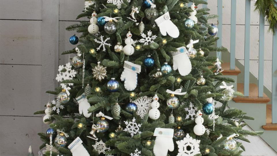 Christmas Tree Decoration Ideas - White Ornaments