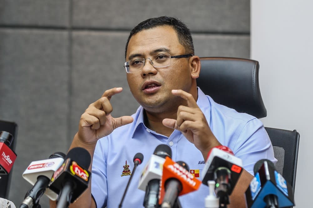 Selangor Mentri Besar Datuk Seri Amirudin Shari speaks during a press conference in Kuala Lumpur September 5, 2020. ― Picture by Firdaus Latif