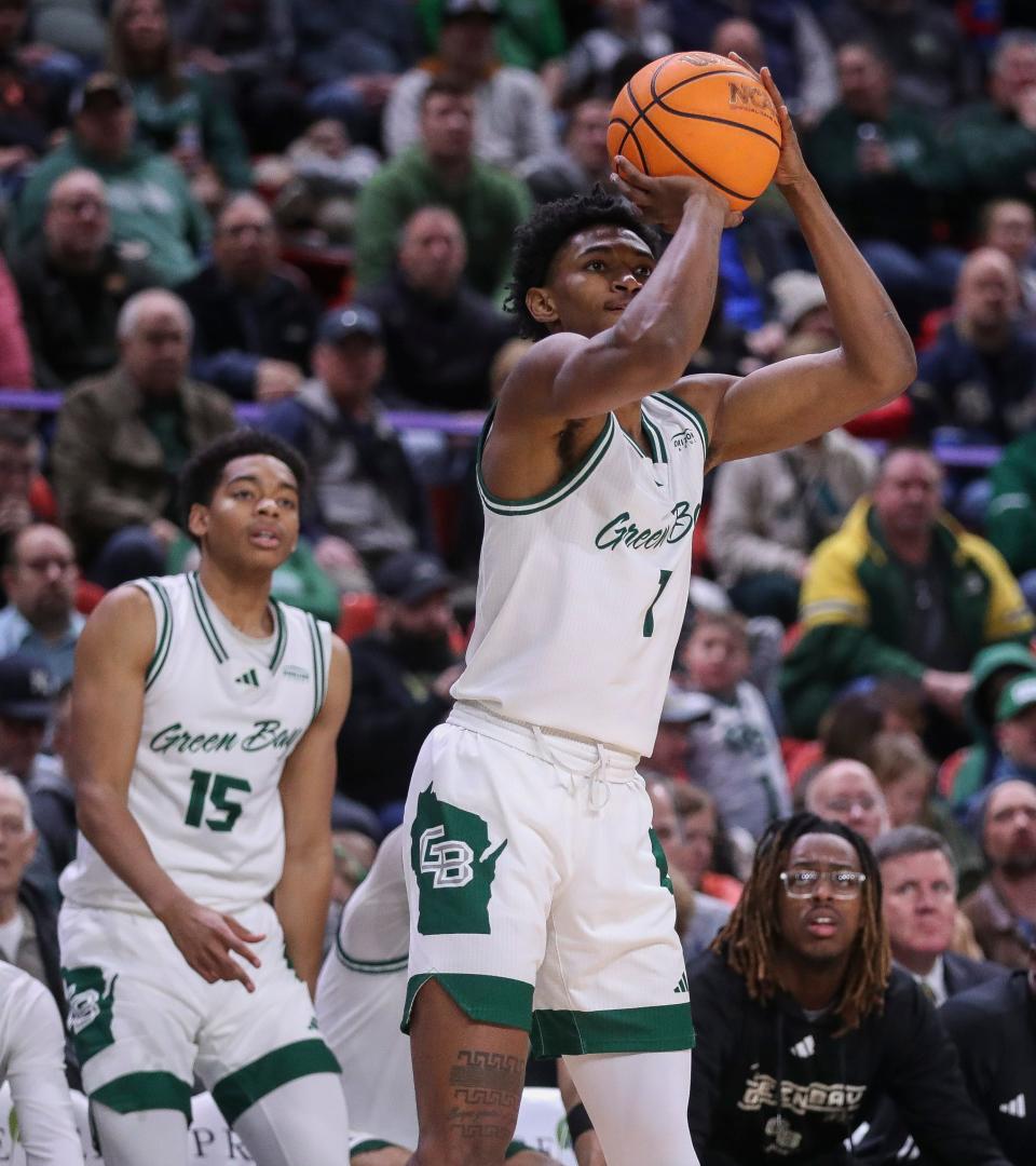 UWGB’s Elijah Jones (1) has entered the NCAA transfer portal after one season with the Phoenix.