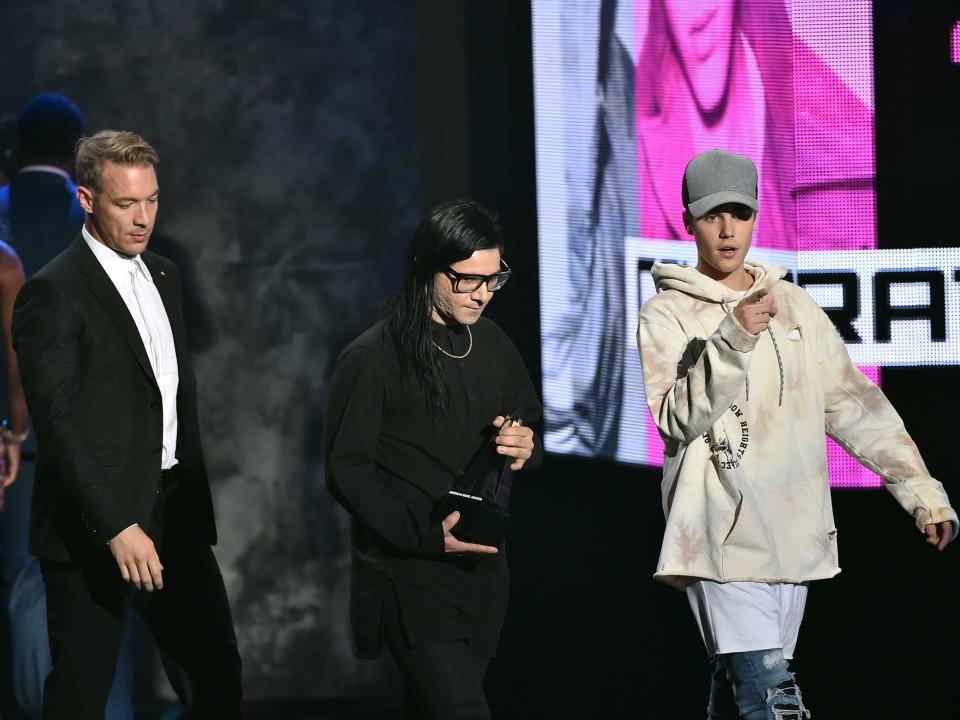 Diplo, Skrillex, Justin Bieber American Music Awards 2015