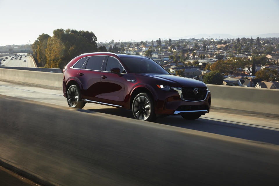 The Mazda CX-90 crossover utility (credit: Mazda)