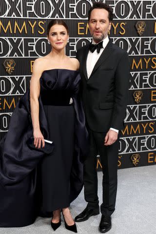 <p>Kevin Mazur/Getty</p> Keri Russell and Matthew Rhys