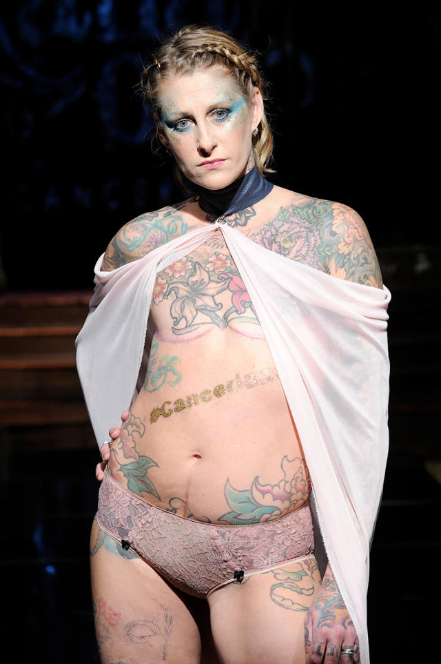 AnaOno 's Dana Donofree celebrated surviving breast cancer with mastectomy  tattoo