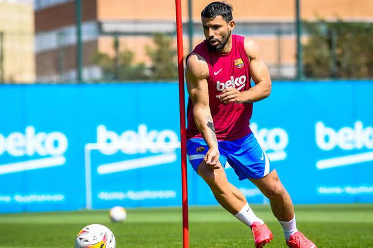 Agüero recién podría debutar en Barcelona dentro de dos meses