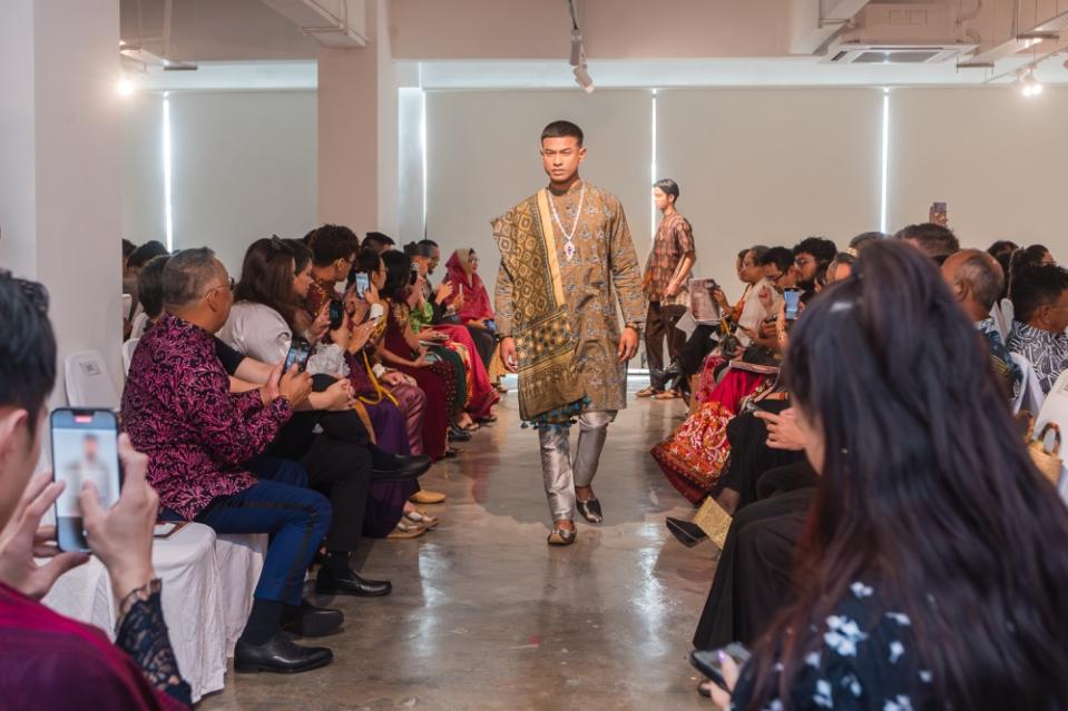 Cotton kurta with hand-block print of Mughal floral pattern. — Picture by Raymond Manuel