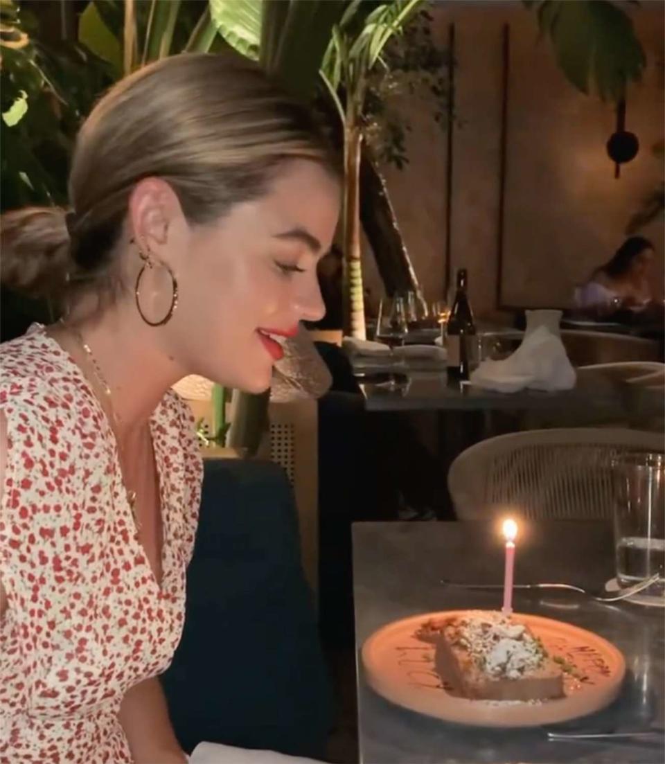 <p>The actress celebrated her 32nd birthday by blowing out a candle on a delicious dessert at dinner with friends. "I'm grateful for every moment that's brought me here," she <a href="https://www.instagram.com/p/CQHi7VItIkW/" rel="nofollow noopener" target="_blank" data-ylk="slk:wrote;elm:context_link;itc:0;sec:content-canvas" class="link ">wrote</a>. </p>