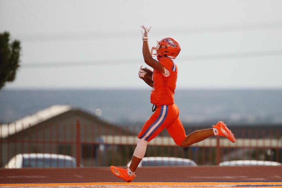 Canutillo's L.J. Martin scores on a touchdown run against Del Valle in a high school football game on Friday, Sept. 17, 2021 in Canutillo, Texas.