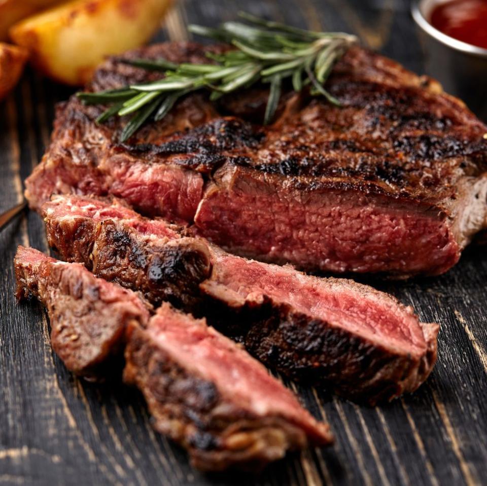 These Mail-Order Steaks Are The Perfect Gift For The Dad Who Has Everything