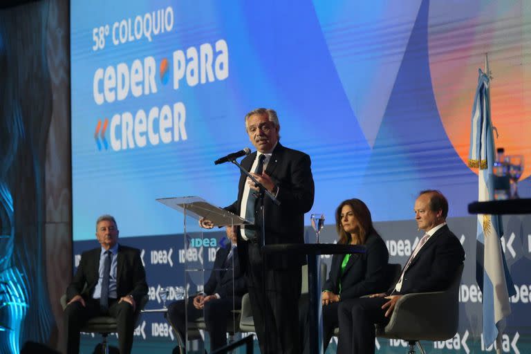 El presidente Alberto Fernández en el Coloquio de IDEA