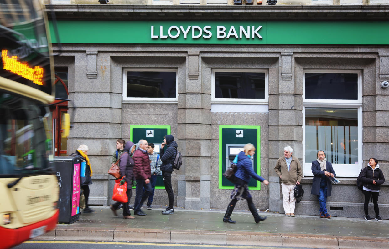 Lloyds bank branch 