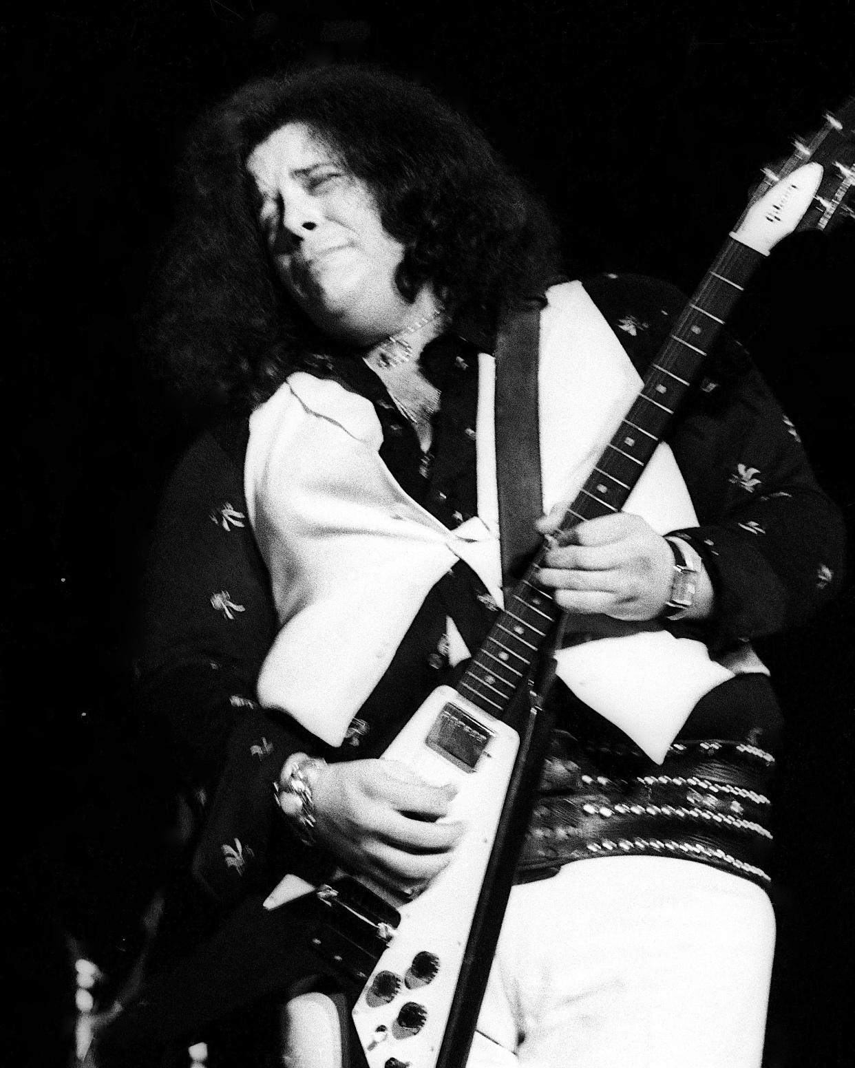 Leslie West performs with Mountain at the Fillmore West in San Francisco, Calif. on January 1, 1969. (Photo: Larry Hulst/Michael Ochs Archives/Getty Images)