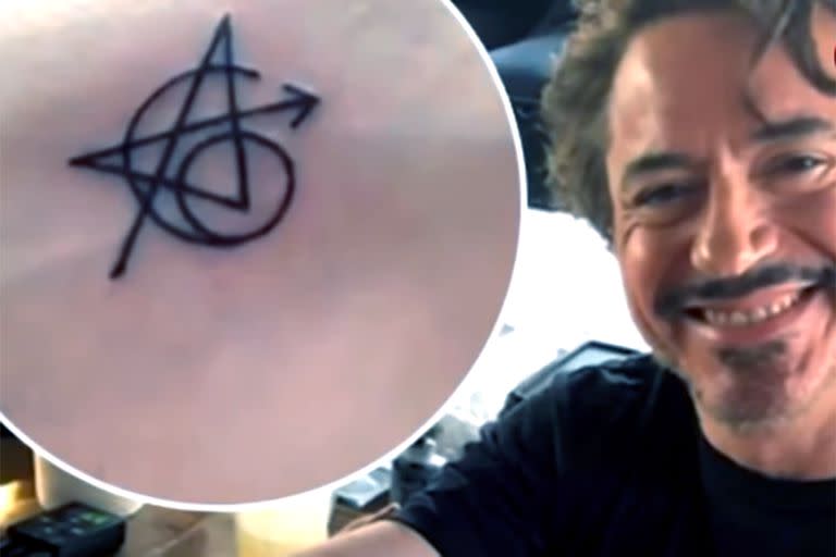 Robert Downey Jr. habló sobre el tatuaje que se hicieron los actores que le dieron vida a los Avangers originales: “Uno casi llora de dolor y otro se negó”