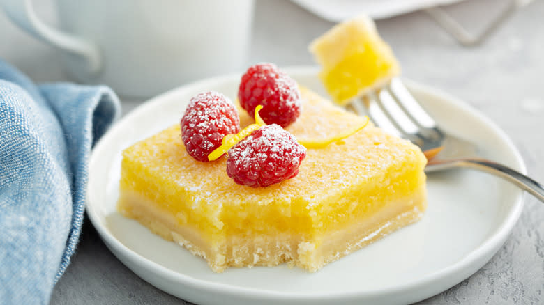 Lemon bar square with raspberries