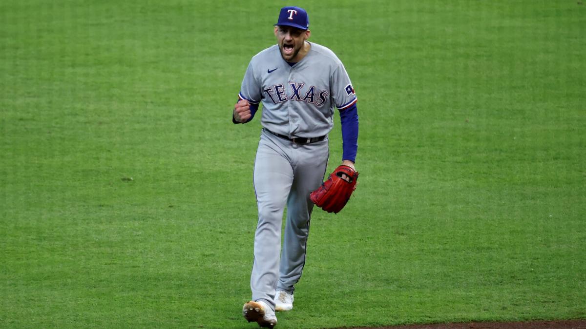 Rangers take 2-0 lead over Astros in playoffs